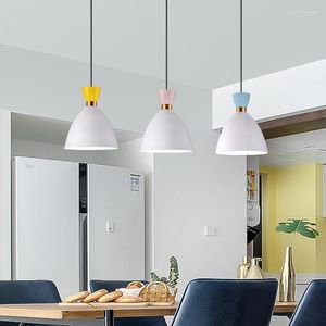 Lámparas colgantes Lámpara de techo con luz de hierro led moderna Deco Maison Isla de cocina Lámpara de bombilla vintage Diseñador de lujo