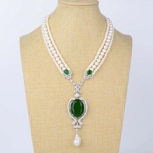 Collares colgantes 19 '' 3 hebras cultivadas perla blanca collar keshi de cristal verde