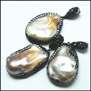 Pendentif Colliers 1PC Pendentifs Femmes Naturelles Perle d'eau douce avec strass Fermoirs Coquille d'eau salée Retour