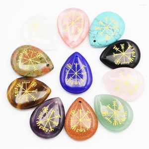 Pendentif Colliers 8pcs / lot Naturel Viking Symbole Rune Pierre Talisman Guérison Cristal Larme Tumbled Gem Collier DIY Bijoux En Gros