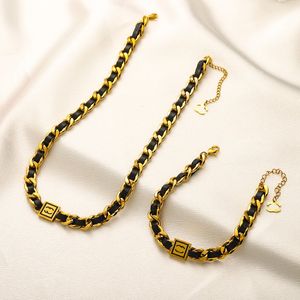 Colliers pendentifs Cadeaux de luxe noirs pendentif Design marque bijoux longue chaîne noël anniversaire Boutique fille collier fête de mariage Boutique amour collier