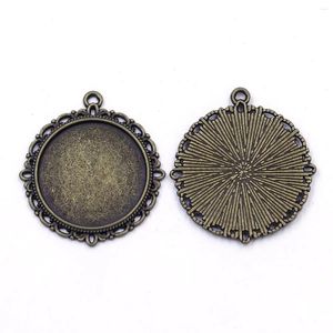 Collares colgantes Colgantes en tono bronce Cordón de flores para camafeo de 25 mm Base de cabujón Ajuste de bisel Joyería redonda en blanco con dijes DIY Encontrar 37 mm