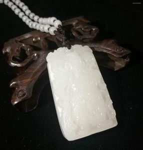 Collares pendientes Jade blanco natural chino tallado a mano Guan Yu y con collar de cuentas