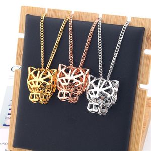 Collares colgantes Moda clásica Cabeza de leopardo Cubic Zirconia Piedra Animal Pantera Collar para hombres o mujeres Diseñador Cobre Jewel247e