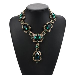 Collares colgantes Clásico Collar de gargantilla de piedras preciosas verdes para mujeres Cristal grande Cristal Étnico Novia Boda Vintage Collares Chain2094