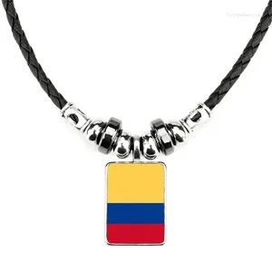 Colliers pendentifs Drapeau national de la Colombie Collier de pays d'Amérique du Sud Collier en cuir fait à la main