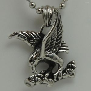 Pendentif Colliers Cool Wing Eagle sur l'arbre Hommes / Garçons Pendentifs en acier inoxydable 316L Bijoux pour hommes