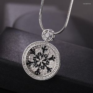 Pendentif Colliers Elégance Snowflower Ronde Pour Femmes Et Fille À La Mode Cristal Collier Cadeau Collares Drop