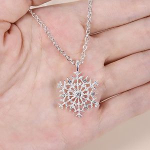 Pendentif Colliers Mode dame cristal flocon de neige Zircon fleur pendentifs de noël bijoux pour femmes pull collier pendentif Sidn22