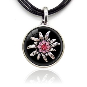 Pendentif Colliers Mode Petits Pendentifs Alliage Émail Chanceux Edelweiss Collier Femmes Fille Punk Partie Charme Corde Chaîne Cadeau En Gros