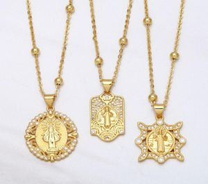 Colliers pendants Flola Perle Chaîne Saint Collier médaille Benodict Copper Zircon Stone blanche Bijoux catholique plaqué or Nkea2661801