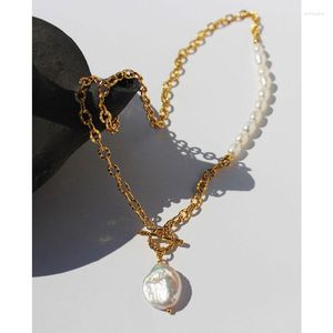 Colliers pendents pour femmes 2023 Chaîne de cou Jewelry Femelle Cadeau de gros vintage Natural Baroque Pearl Ot fermoir