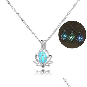 Pendentif Colliers Glow In The Dark Fleur De Lotus Pour Les Femmes Creux Ouvert Perles Lumineuses Cages Médaillon Chaînes Bijoux De Mode Cadeau Drop D Dhqge