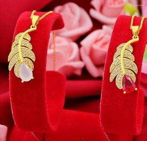 Collares colgantes Hola 2 unids Japón y Corea del Sur Pluma Collar de oro de 24 quilates para joyería de fiesta con gargantilla de cadena Regalo de cumpleaños Chica Swearter
