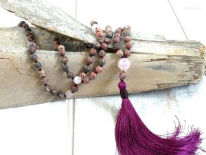 Colliers pendentifs M60624561 Collier de perles de jaspe léopard noué avec pompon en soie rouge violet