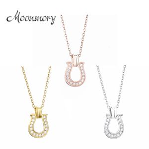 Pendant Necklaces Moonmory 100% 925 argent Sterling trois couleurs fer à cheval pendentif colliers pour femmes clair Zircon japon hommes bijoux en gros 231020