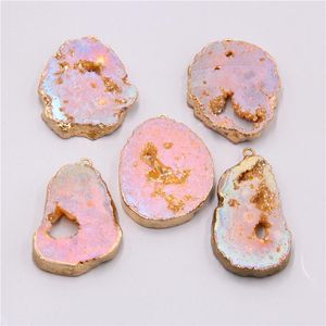 Colliers pendants Collier de quartz rose Agates de pierre Druzy Pendants Gemmes Bijoux faits à la main