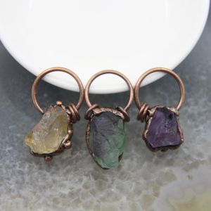 Colliers pendentifs Quartz naturel Fluorite/Citrines/Améthystes Guérison Collier en cristal violet/vert/jaune pour bijoux à bricoler soi-même Faire des accessoiresPe