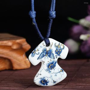 Pendentif Colliers Collier en céramique de papillon peint en porcelaine chinoise Cheongsam Charme Bijoux pour femmes Mode Vêtements Match Accessoire