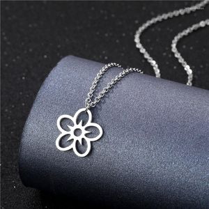 Collares pendientes Planta hueca de acero inoxidable Flor de loto Geométrica Estrella de cinco puntas Collar Mujer Madre Niña Regalo Joyería de boda