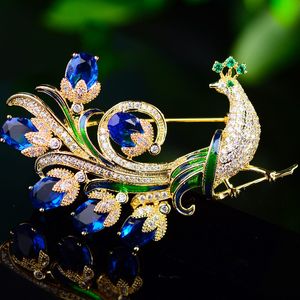 Colgante OKILY delicados broches de pavo real de circonio colorido elegante esmalte Animal pájaro Pin y broche para mujer accesorios joyería de moda