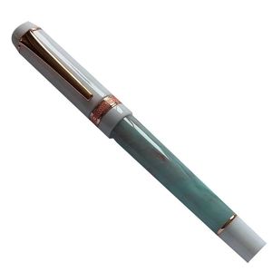 Stylos New Color Kaigelu 316 Fountain Pen f NibBeautiful Blue Color Matching of Office Writing Out Of Print Ink Pen Gift Rose Gold Nib