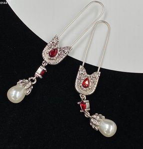 Personnalité Pin de sécurité cerceau enracine d'oreille à boucles d'oreille Drop vintage Designer Silver plaqué des boucles d'oreilles perl oreilles