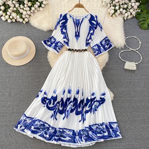 Vestidos casuales) 2023 Diseñador de pasarela de verano Vestido largo plisado drapeado vintage Mujeres O-cuello Fajas de manga suelta Vestido informal femenino