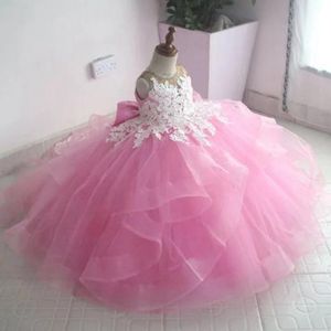 Robes de fille de fleur rose col transparent gros nœud au dos appliqué dentelle perlée à plusieurs niveaux en tulle robes de demoiselle d'honneur petites filles communication robes d'anniversaire pour enfants F078