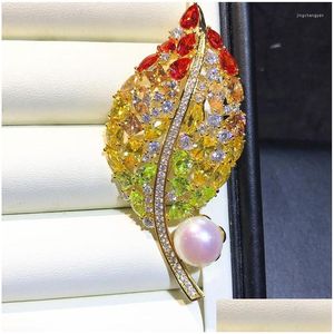 Broches, broches Broches 9-10mm Perle d'eau douce Breastpin Fantaisie Colorf Feuille Style Broche Femmes Poitrine Pin Bijoux Lady Bijoux Dhnfi