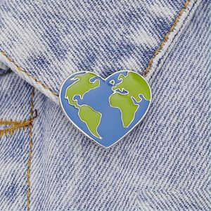 Alfileres Broches Tierra verde Corazón Mapa del mundo Etiqueta Alfileres Broches de aleación Sombrero Ropa Bolsa Esmalte Pin Viaje Insignia conmemorativa U Dhgarden Dh5Xq