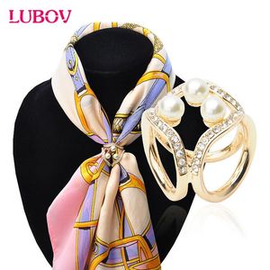 Épingles, broches arrivée coréenne Joker perle écharpe Clip trois anneaux strass décoration boucle pour les femmes bijoux fantaisie