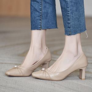 Grande taille 34-43 femmes pompes bout pointu chaussures habillées talons hauts bateau perles mariage mariée bureau dame chaussure 9111N