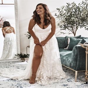 Plus la taille A-ligne robes de mariée sexy spaghetti sangle sans manches appliques dentelle robe de mariée croisé pas cher balayage train robes D237J