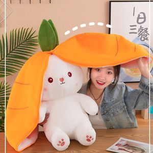 Poupées en peluche 18 / 70cm Creative Mignon Poupée Carotte Lapin En Peluche Lapin En Peluche Doux Caché Dans Un Sac De Fraise Jouets Enfants Filles Cadeau D'anniversaire 230626