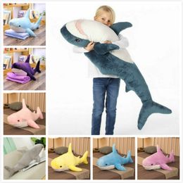 Poupées en peluche Gros requin jouets en peluche animaux en peluche jouets Russie requin poupée doux oreiller canapé coussin en peluche requin d'ike un cadeau d'anniversaire pour enfants 230225