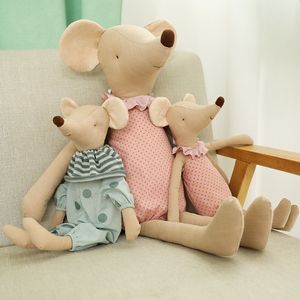 Poupées en peluche Kawaii souris jouets souris mignonnes animaux en peluche poupée douce bébé tissu de couchage pour enfants cadeau d'anniversaire 230308