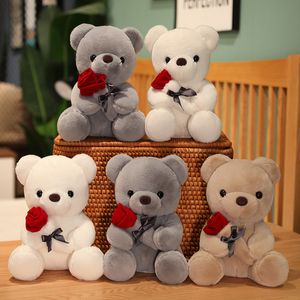 Poupées en peluche Saint Valentin Ours en peluche Poupée en peluche Confession Rose Flower Hug Panda Doll pour petite amie dans le monde cadeau Saint Valentin 230626