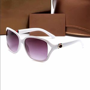 Pop Retro Square Frame Luxury 3990 Lunettes de soleil pour hommes et femmes UV400 avec des lunettes de soleil élégantes et sophistiquées