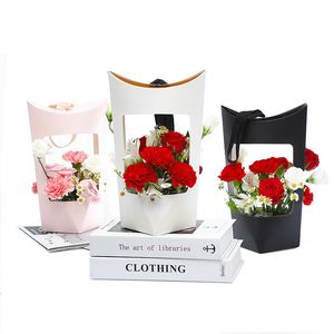 Sacs en papier kraft portables Emballage cadeau Boîte à fleurs rose avec poignée Bouquet étanche Fleuriste Emballage Cadeaux de fête de la Saint-Valentin Boîtes vides