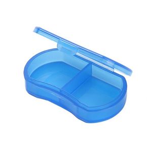 Mini caja de pastillas de plástico de viaje portátil Estuche de medicinas 2 compartimentos Piezas de cuentas de joyería Organizador Cajas de almacenamiento Contenedores 5.6 * 3.1 * 1.3 cm Azul transparente