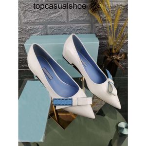 Pradoity hermoso lujo caliente venta-moda diseñador zapatos para mujer azul negro blanco tacón 2 cm alto puntiagudo vestido de novia de gran tamaño 35-40