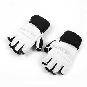 Equipo de protección Guantes de entrenamiento con saco de boxeo LangRay MMA Guantes de agarre para sparring Artes marciales Entrenamiento de boxeo para adultos y niños 1 par yq240318