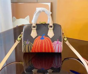 PUMPKINS Sacs fourre-tout design X Yayoi Kusama femmes luxe rapide sac à bandoulière imprimé dames oreillers en cuir sac à main Cowhorn chignon QD DIANE Stick Bag