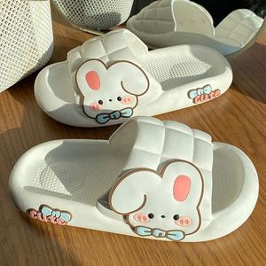 Lapin 870 mignon salle de bain intérieure salle de bain anti-glissade de glissières chaussures sandales de plage de plage douce sandales femmes pantoufles 230717 c