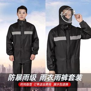 Imperméables cyclisme imperméable pantalon de pluie ensemble Protection du corps fendu adulte réfléchissant vêtements imperméables en gros voyage en plein air