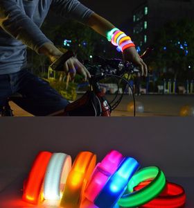 Rave Toy Party Grand événement LED lumineuse clignotante bracelet bracelet brassard éclairer danse jogging lueur dans l'obscurité accessoires de joie KTV Club