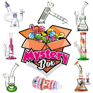 Prêt à expédier Mystery Box Surprise Blined Box Narguilés Multi Styles Bongs En Verre Conduites D'eau Huile Dab Rigs Accessoires Fumeurs