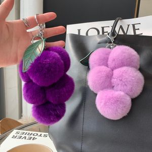Vraiment authentique Rabbit Grape Keychain Fur Ball Pompom Sac charme Pendre Car Téléphone Courte