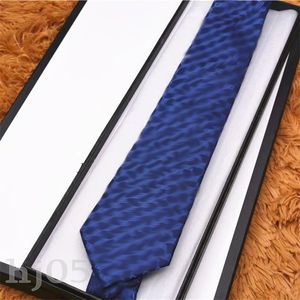 Corbatas rojas para hombres corbata de diseñador elegante caballero ropa de oficina de negocios corbata color sólido seda clásica azul oscuro corbatas de lujo negro bordado impresión PJ045 C23